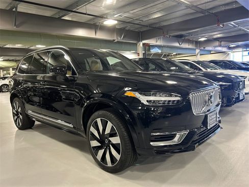 Certified 2023 Volvo XC90 T8 Ultimate w/ Protection Package Premier image 1