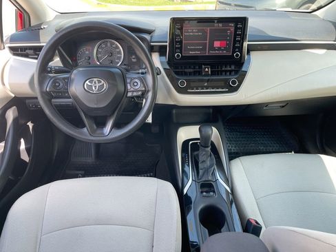 Used 2020 Toyota Corolla LE FWD image 10