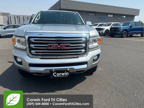 Used 2017 GMC Canyon SLT w/ Driver Alert Package AWD/4WD image 9