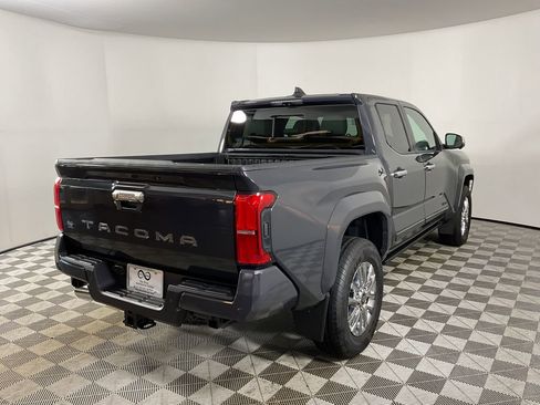 Used 2025 Toyota Tacoma Limited image 9