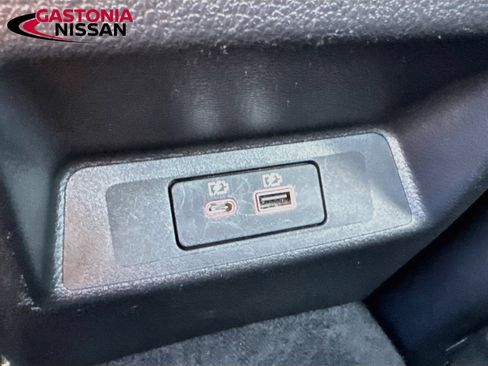 Used 2025 Nissan Altima 2.5 SV FWD image 32