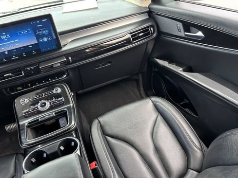Used 2022 Lincoln Nautilus FWD image 16