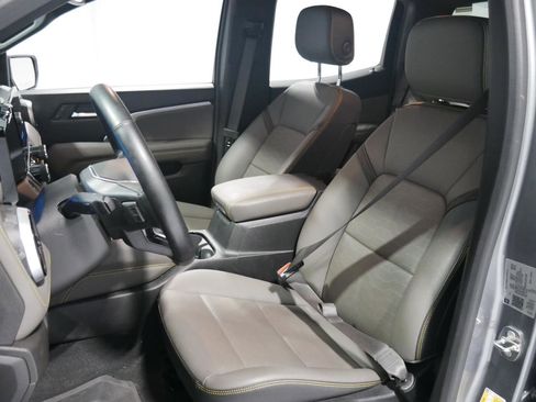 Used 2023 Chevrolet Colorado ZR2 w/ ZR2 Convenience Package III image 10