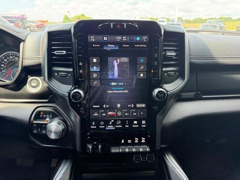 Used 2023 RAM 1500 Laramie AWD/4WD image 14