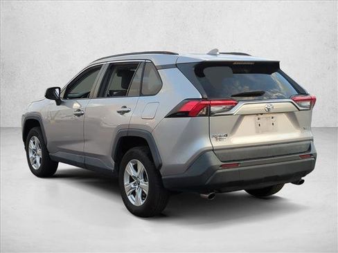 Used 2021 Toyota RAV4 XLE image 4