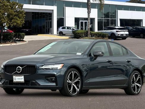Used 2024 Volvo S60 B5 Plus FWD image 7