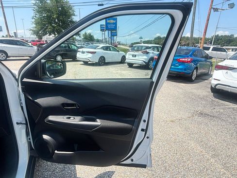 Used 2024 Nissan Kicks S FWD image 57