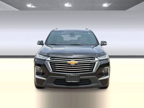 Used 2023 Chevrolet Traverse Premier FWD image 6