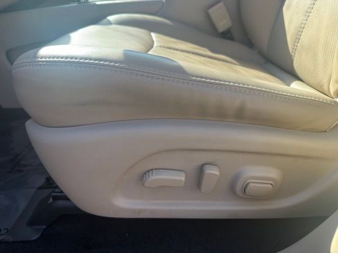 Used 2017 Nissan Pathfinder Platinum w/ Cargo Package image 14