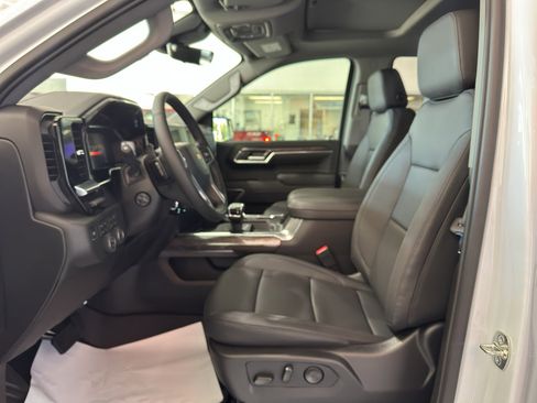 New 2026 Chevrolet Silverado 1500 LTZ w/ Technology Package AWD/4WD image 6