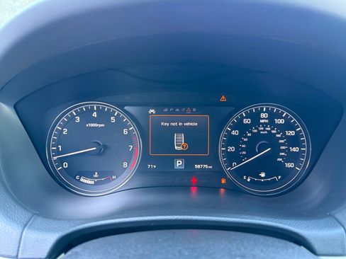 Used 2017 Genesis G80 3.8 w/ Option Group 03 image 24