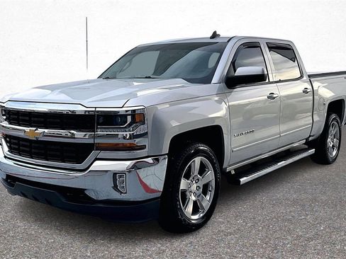 Used 2017 Chevrolet Silverado 1500 LT w/ All Star Edition image 4