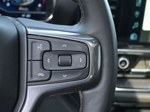 Used 2024 Chevrolet Silverado 2500 ZR2 w/ Technology Package image 33