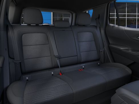 New 2026 Chevrolet Equinox LT w/ Safety and Technology Package FWD image 17