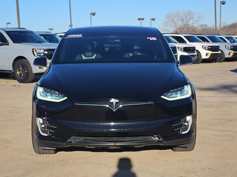 Used 2018 Tesla Model X 75D image 2