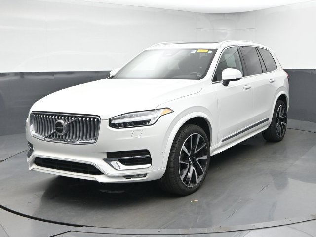 Used 2024 Volvo XC90 B6 Plus w/ Protection Package AWD/4WD image 3