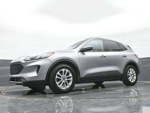 Used 2021 Ford Escape SE FWD image 44