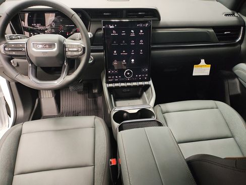 New 2026 GMC Terrain AT4 w/ Convenience Package III image 32