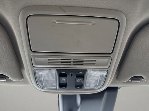 Used 2018 Honda Odyssey EX-L image 31