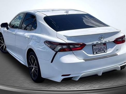 Used 2023 Toyota Camry SE w/ Convenience Package image 2