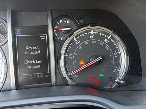 Used 2023 Toyota 4Runner Limited AWD/4WD image 11