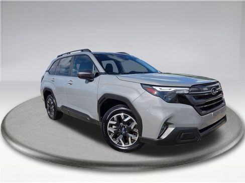 Certified 2025 Subaru Forester Premium AWD/4WD image 3