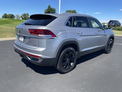 Used 2021 Volkswagen Atlas Cross Sport SEL w/ Cross Sport MDO Package AWD/4WD image 5