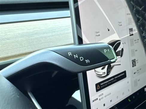 Used 2019 Tesla Model 3 Standard Range image 29