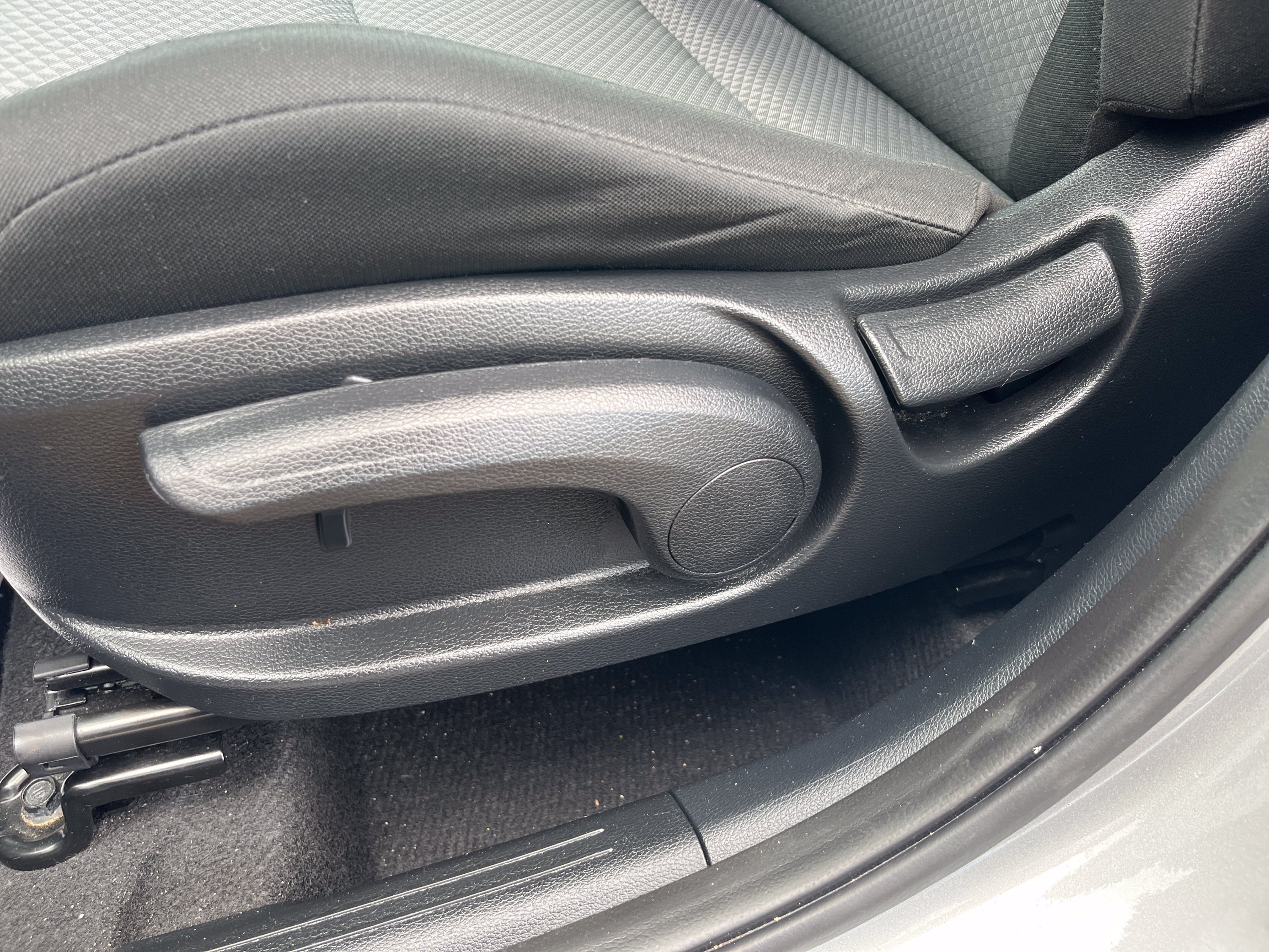 Used 2025 Kia Soul LX w/ LX Technology Package FWD image 19