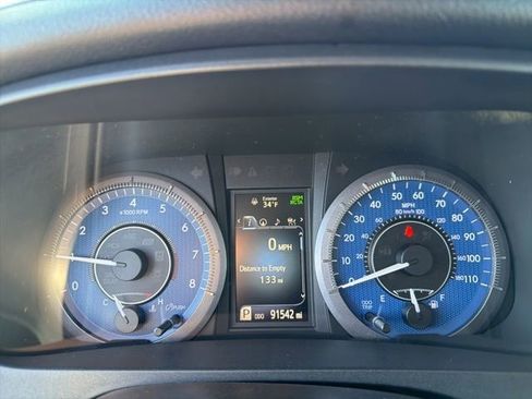 Used 2019 Toyota Sienna XLE image 22