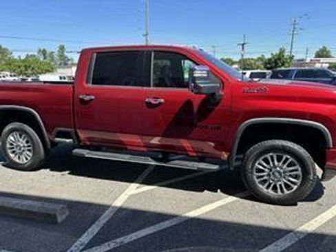 Used 2020 Chevrolet Silverado 2500 High Country w/ Technology Package AWD/4WD image 5