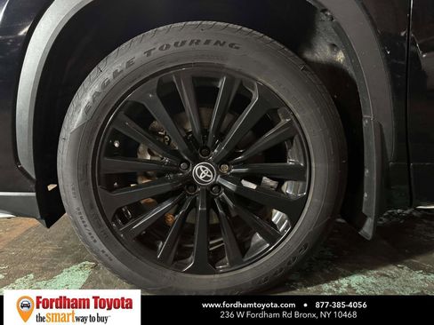 Used 2024 Toyota Highlander XSE AWD/4WD image 9