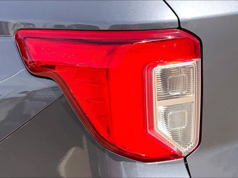 Certified 2021 Ford Explorer Limited w/ Equipment Group 301A AWD/4WD image 29