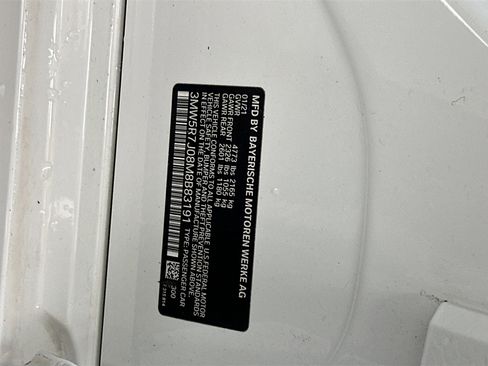 Used 2021 BMW 330i xDrive Sedan w/ M Sport Package image 12