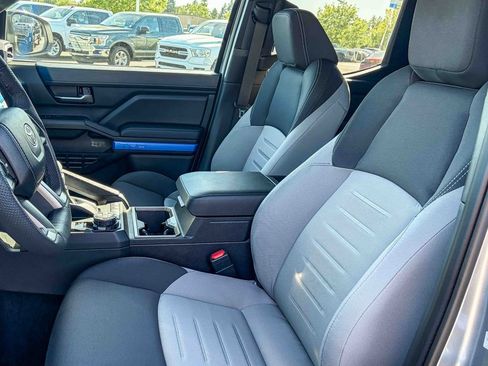 Used 2026 Toyota Tacoma SR5 image 9