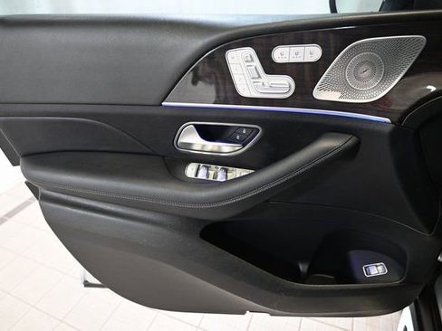 Used 2020 Mercedes-Benz GLS 450 4MATIC image 23