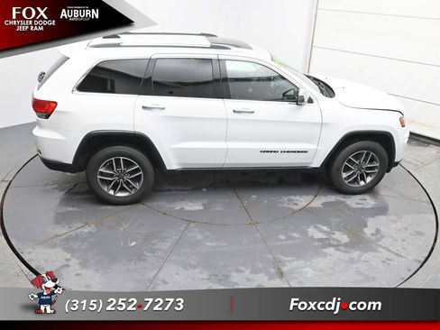 Used 2019 Jeep Grand Cherokee Limited image 31