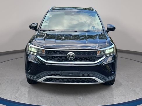 Certified 2023 Volkswagen Taos SE AWD/4WD image 2