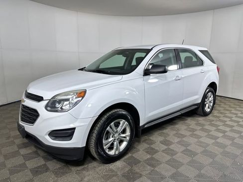 Used 2017 Chevrolet Equinox LS image 7