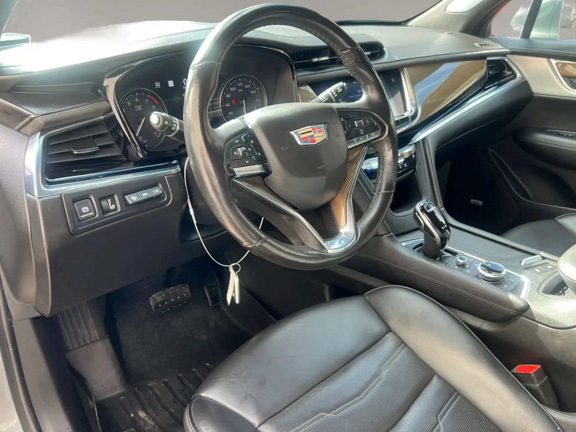 Used 2020 Cadillac XT6 Premium Luxury w/ Platinum Package AWD/4WD image 16