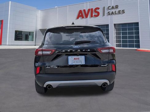 Used 2025 Ford Escape Active AWD/4WD image 5