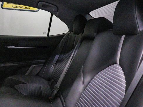 Used 2024 Toyota Camry SE FWD image 18
