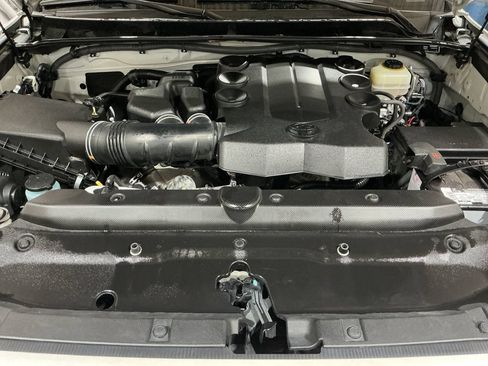 Used 2017 Toyota 4Runner Limited AWD/4WD image 24