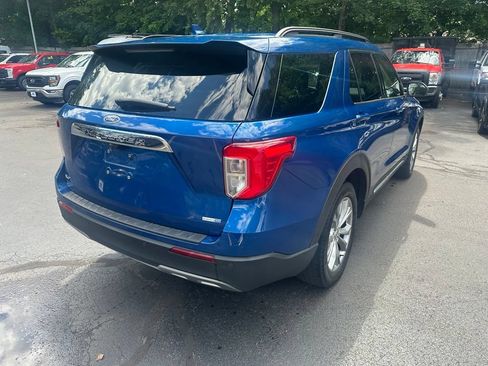 Used 2020 Ford Explorer XLT w/ Equipment Group 202A AWD/4WD image 5