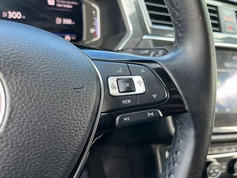 Certified 2019 Volkswagen Tiguan SEL Premium image 23