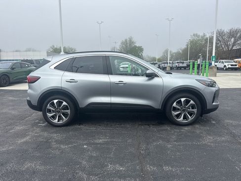 Used 2024 Ford Escape Platinum w/ Premium Technology Package image 6