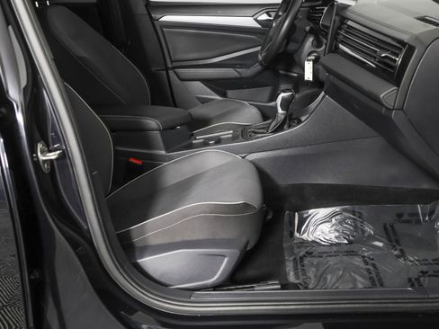 Used 2025 Volkswagen Jetta Sport FWD image 43