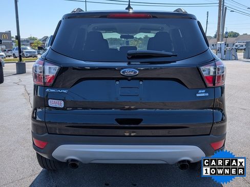 Used 2018 Ford Escape SE w/ SE Sync 3 Package AWD/4WD image 5