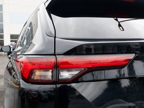 Used 2022 Mitsubishi Outlander ES AWD/4WD image 17