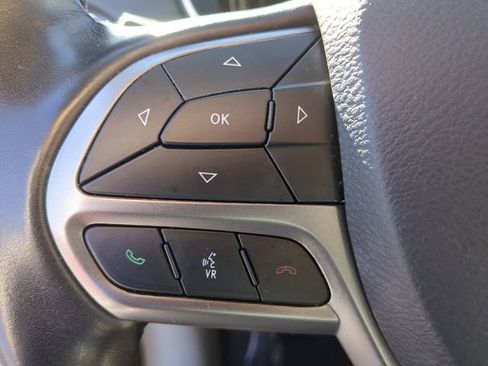 Used 2021 Jeep Cherokee Latitude Lux w/ Comfort/Convenience Group image 30